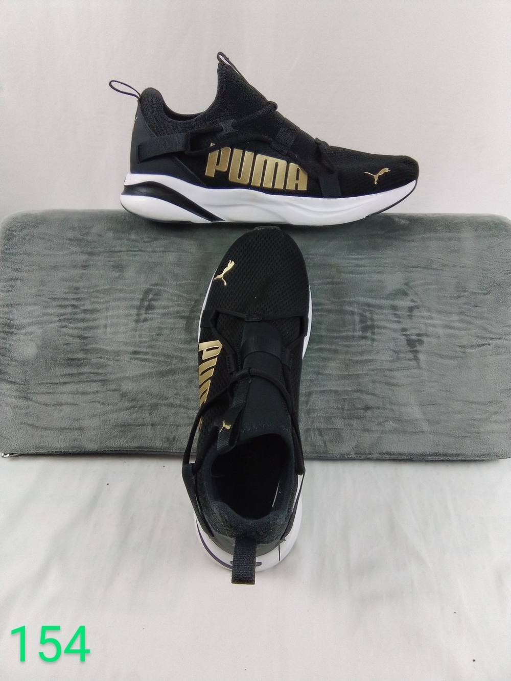 Puma Men's Black & Gold Athletic Shoes Sz 11.5